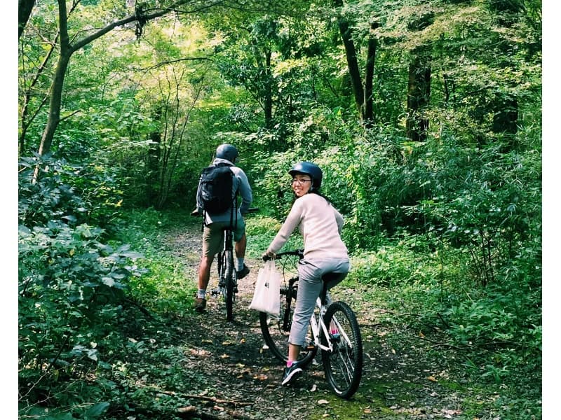アクティビティ紹介
マウンテンバイク（自転車）ツアーを主催する外部オペレーター様をご紹介します。おおよそ10名様以上にて、最短で1時間からツアーの催行が可能です。運動しやすい服装と靴をご用意ください。半日～終日。