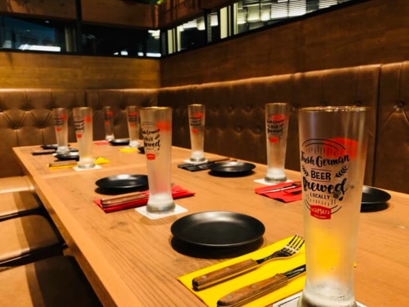 「テーブル席」
着席：最大69名様、立食：最大80名様まで収容可能（20名様から貸切OK♪）