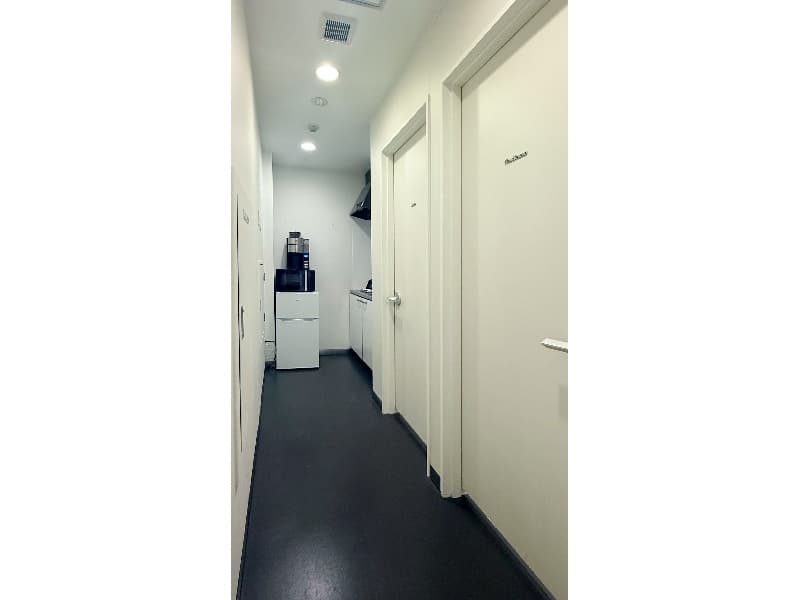 キッチン、トイレの廊下