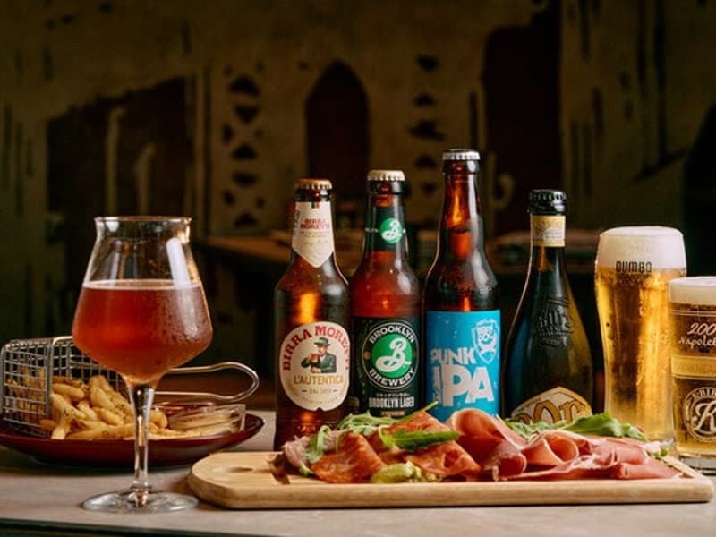 瓶ビールは世界中から約20種を厳選