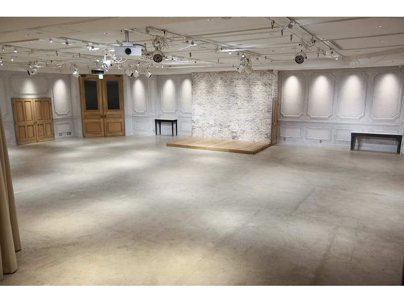 【1F BANQUET】
246㎡
天井高3.5ｍ