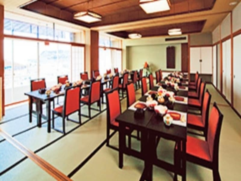 歓送迎会など各種ご宴会はもちろん、ご祝賀や、ご法事など、ご家族でのお集まりにもご利用いただけます。