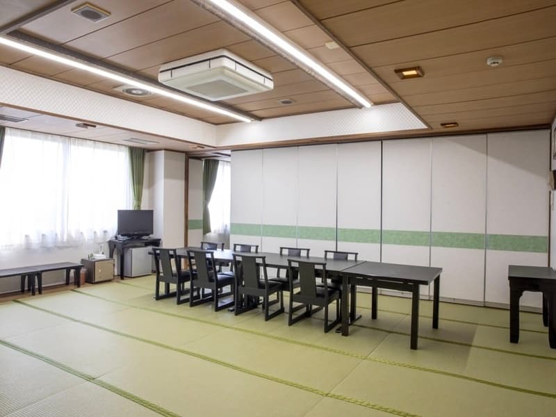 和室 32畳　バス/トイレ無
