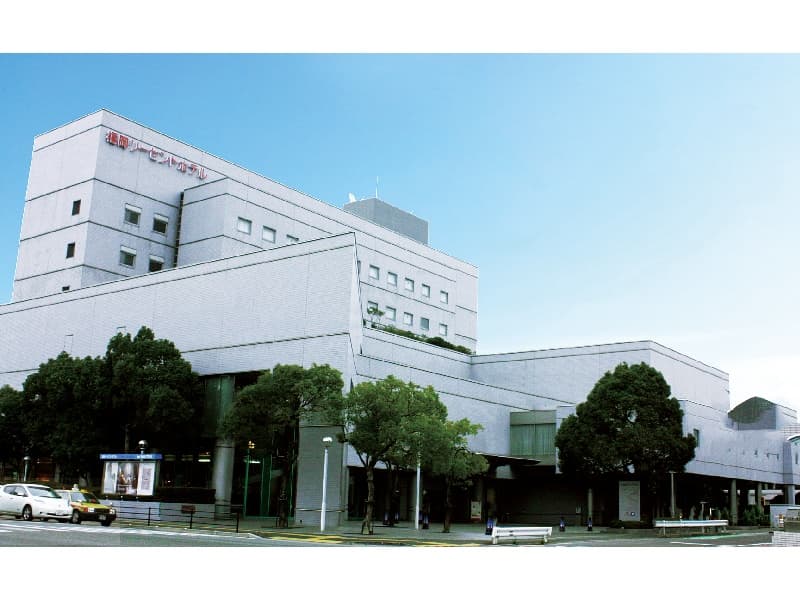 ホテル外観_国道側