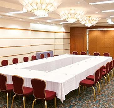 【菊水】
正餐（80名）立食（80名）
スクール（90名）シアター（140名）