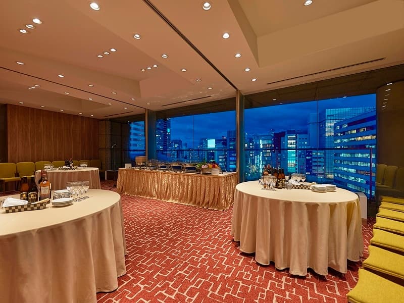 ≪東天の間≫
3部屋からなる宴会場も完備。
最大60名様までご利用いただけます。
