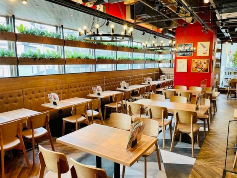 大人数の宴会や貸切もお気軽にご相談ください♪
着席：最大69名様、立食：最大80名様まで収容可能（20名様から貸切OK♪）　１