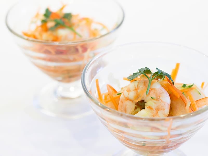 季節ごとの旬素材で作られるシェフこだわりの美味秀逸なパーティメニュー。その味わいを深めてくれるドリンクも多数ご用意。
親しみやすいブッフェスタイルと安定のオンテーブルスタイルなど、メニュー等へのご要望等も承りますのでお気軽にお問合せください。