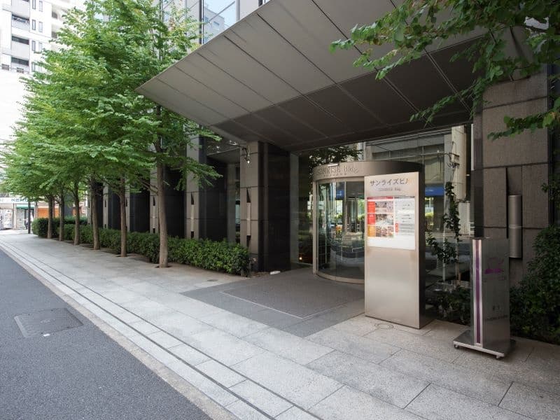 サンライズビル東京　正面玄関