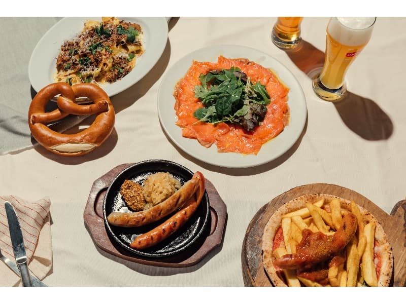 オリジナルソーセージなどドイツ料理も充実♪