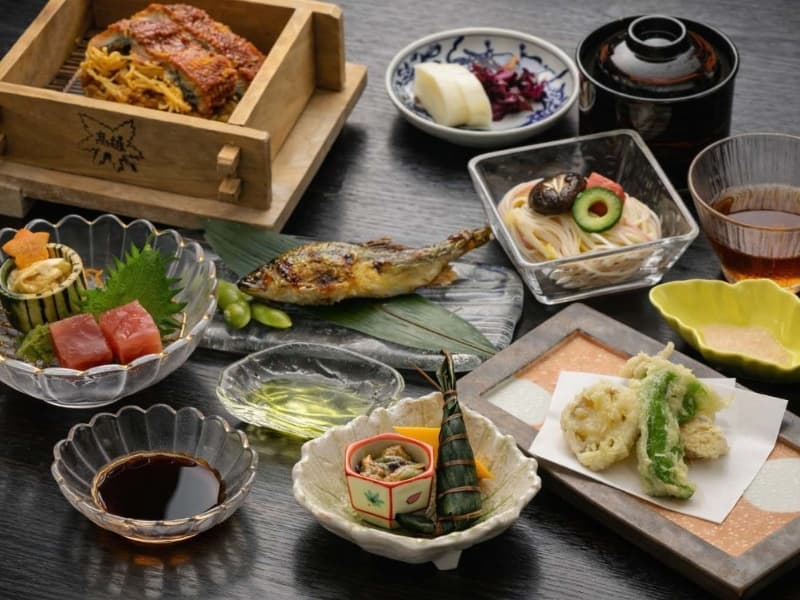 【お料理： 夏限定（6月～8月）】
扇子