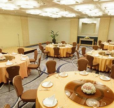 ■栄
会食 30名～60名（着席）