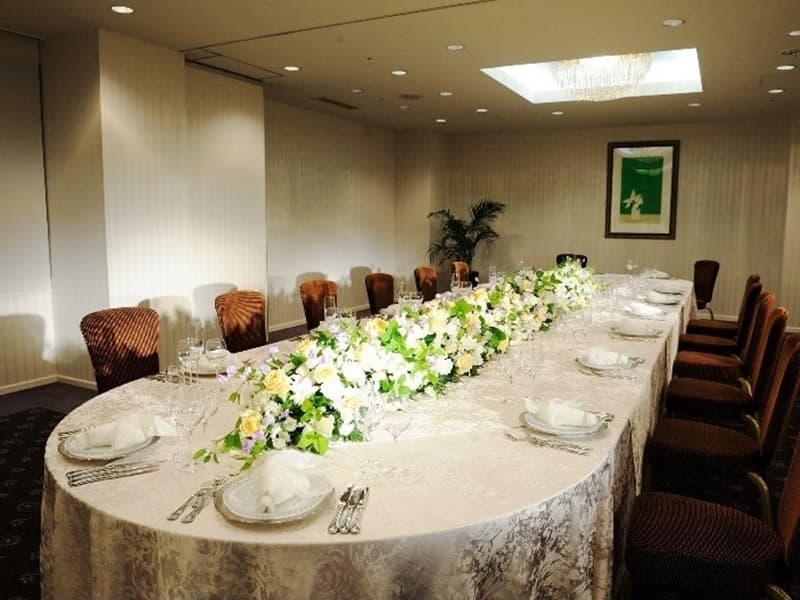 【チェロ　70㎡ / 21坪】小人数会場
結納などご祝宴におすすめ
人生の重要な時間を贅沢に過ごせる空間