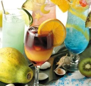 飲み放題のメニューは基本ドリンクプラン・カクテルプラン・プレミアムプランからお選びいただけます！