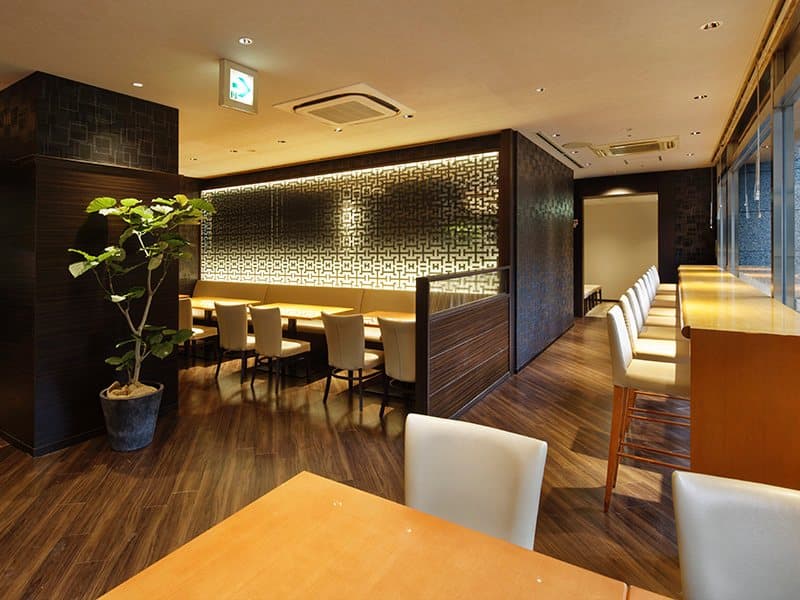 Ｂ１「Restaurant Garden」：店内
広々としたモダンな店内、お客様の用途に合わせてレイアウトを変更してご利用いただけます。