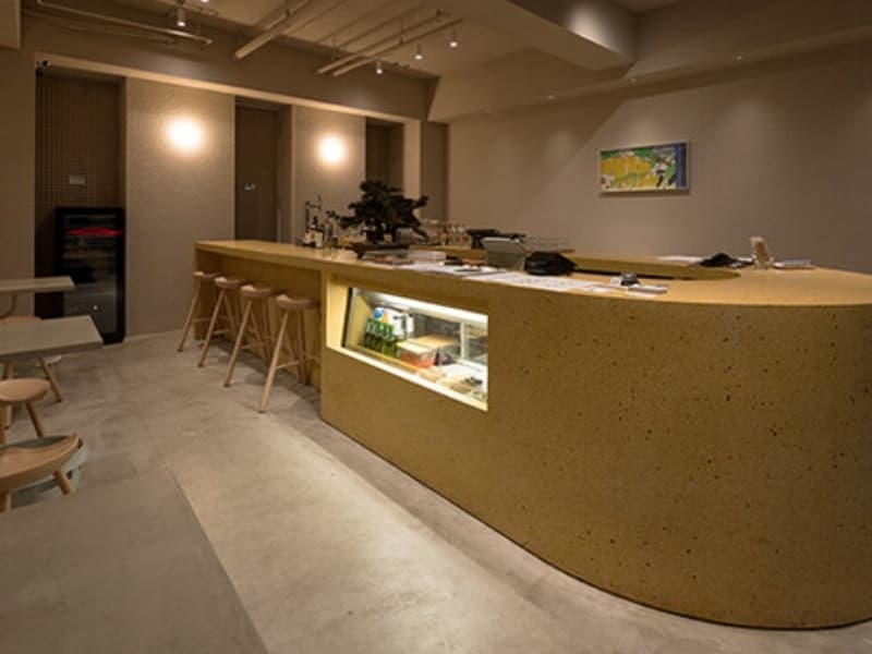 店内は優しい光で照らされている