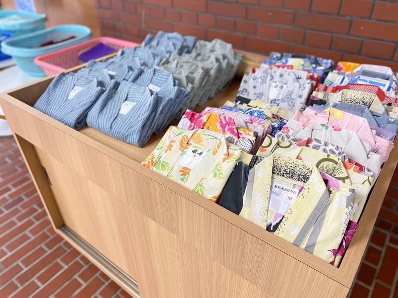 お好きな色浴衣お選びいただけます。