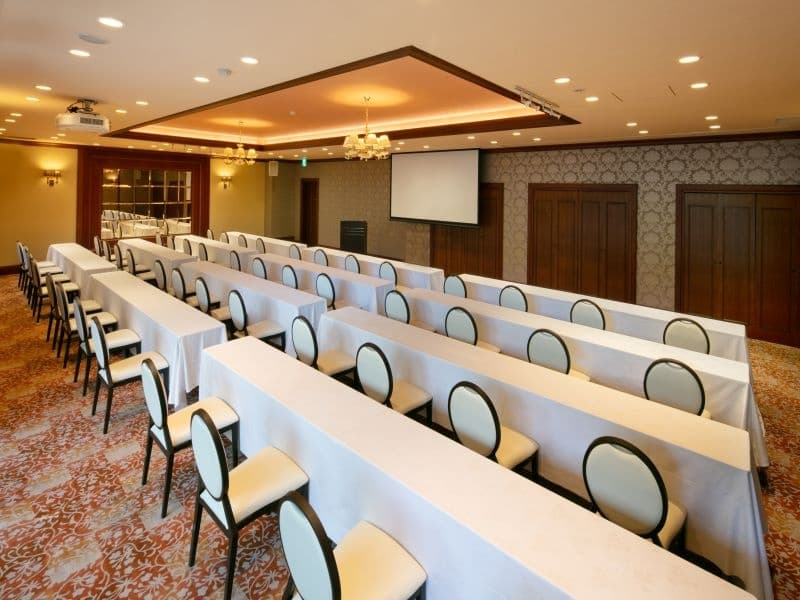 会議室利用
常設のスクリーン