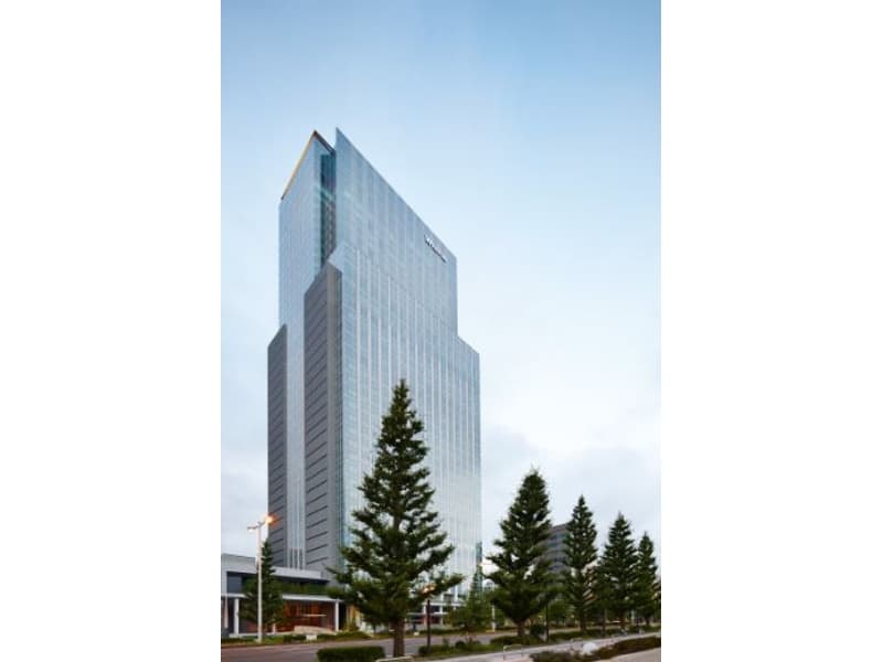 仙台トラストタワー全景