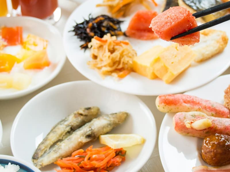 「自慢の朝食バイキング」
口コミで大好評！種類豊富な和洋朝食バイキング。和食派・洋食派も大満足の品数をご用意。
パンやサラダ、デザート、ドリンクなどお好きなものをお好きなだけどうぞ♪