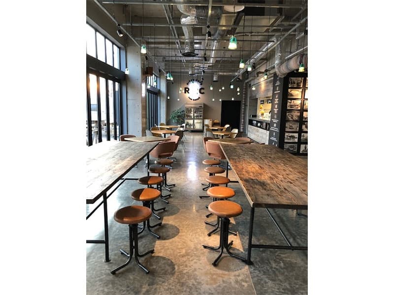 TREX KAWASAKI RIVER CAFEの画像3枚目