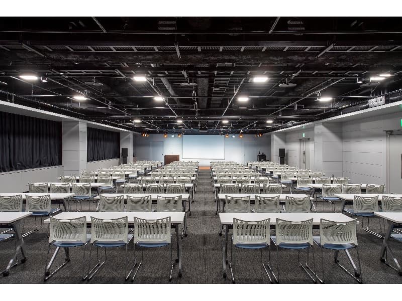【ご利用イメージ】スクール形式（200席程度）