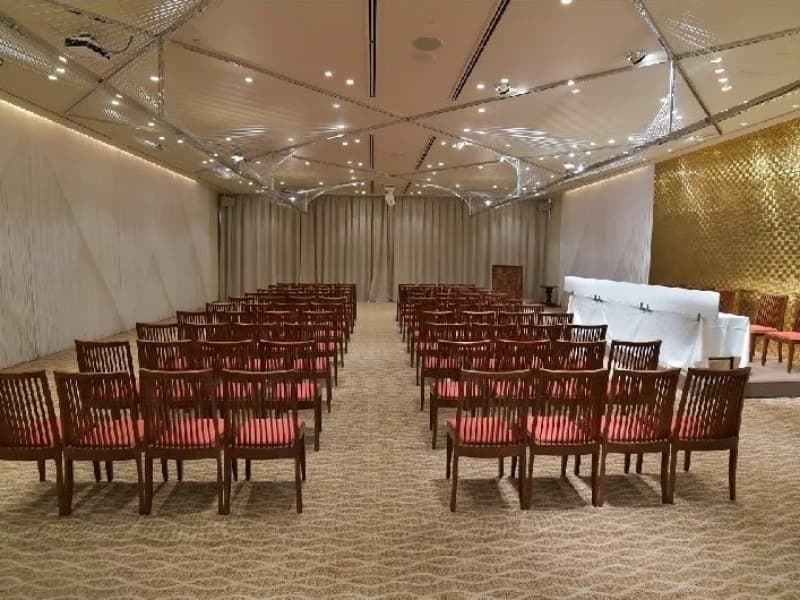 【絢音～AYANE～】
お勧めご利用例
・製薬会社様の講演会
・オンラインセミナーのサテライト会場
・入社式