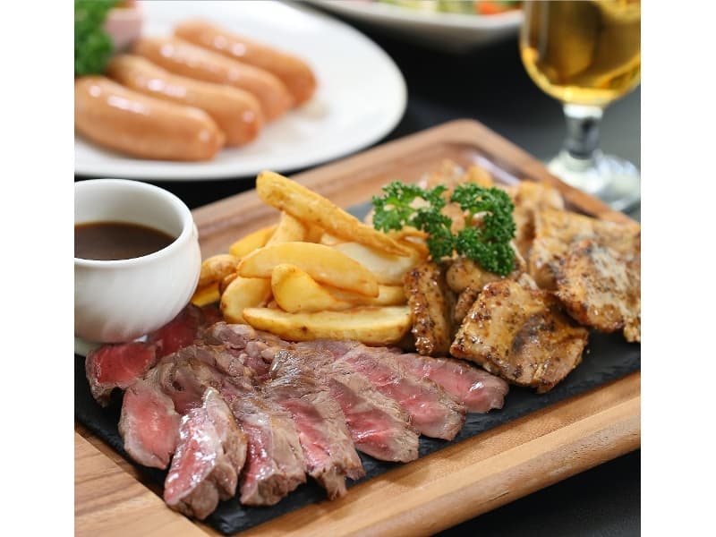 夏季限定！肉フェア・ビアホールOPEN！