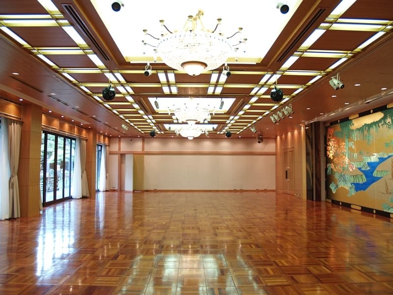 1F若竹（190㎡・立食90名・着席90名）