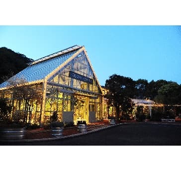 GLASS HOUSE（外観・夜景）