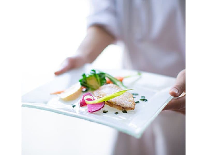 ■お魚料理
瀬戸内産だけではなく、北陸と独自の仕入れルートを確保。そのため、年内通して旬の美味しいお魚を提供させて頂きます。