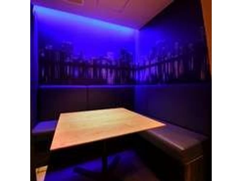 VIP ROOM(控室、半個室)