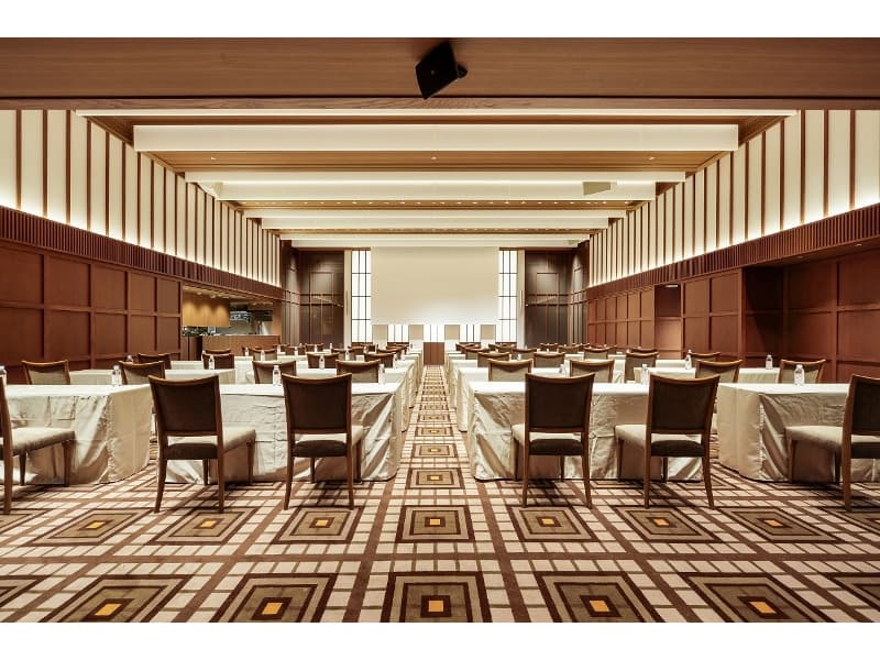 4F The Tower Room / スクール形式