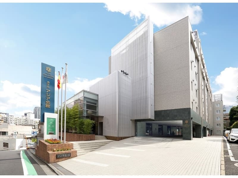 青山一丁目駅・乃木坂駅から徒歩5分の好立地です。
