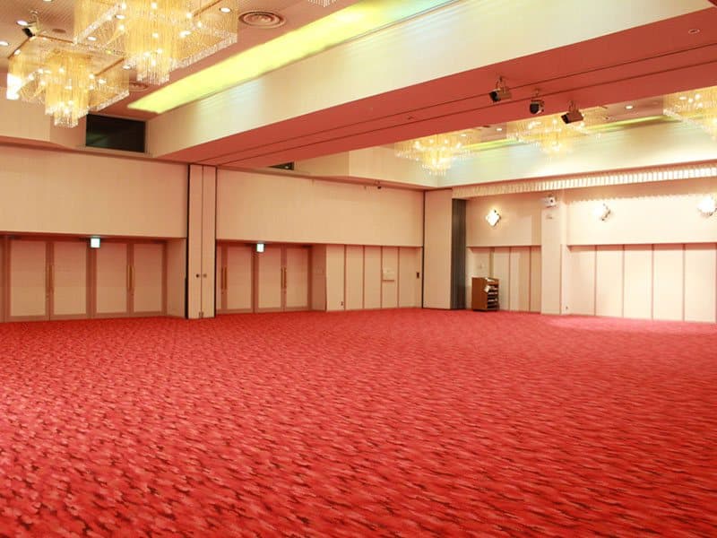 本館４階　桜の間
中宴会場として会議・懇親会等にてご利用頂けます。
使用用途により、２０～８０名様位まで可能です。