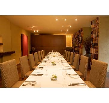 18名様会食