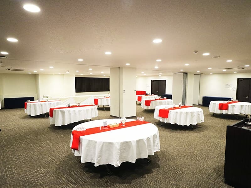 各種宴会・パーティーにもオススメ。
会議室と同じ施設内で移動もスムーズ。