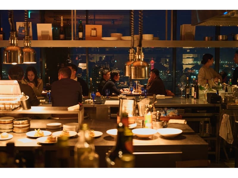 レストラン（THE KITCHEN）