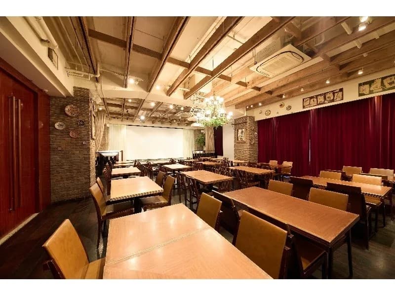 店舗入り口付近からの全体写真≪カーテンクローズ≫
