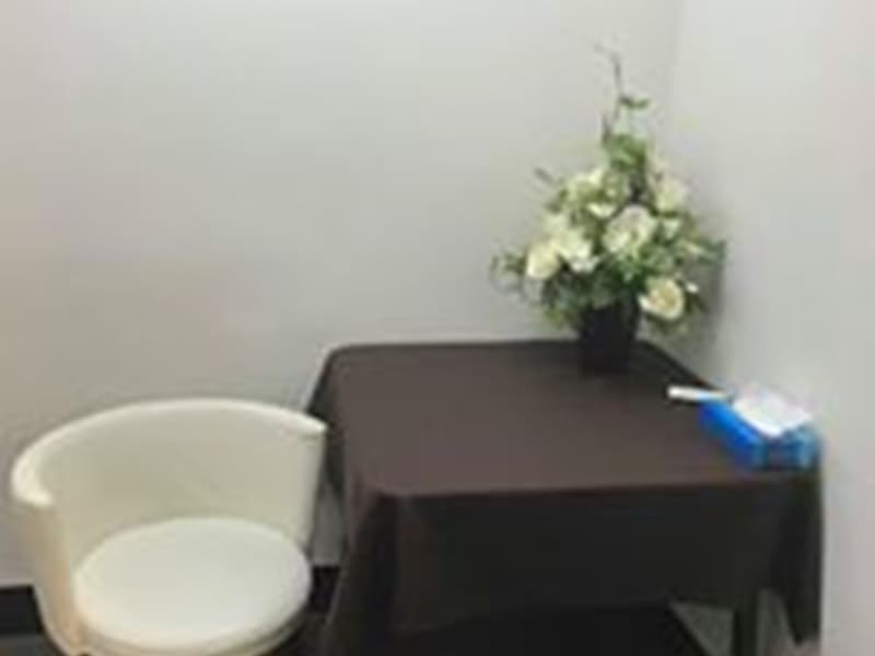 【控室】
講師専用の控室も完備。
セミナー前の時間を持て余しません。
