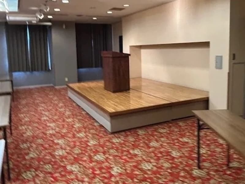 松の間　スクール　舞台あり
