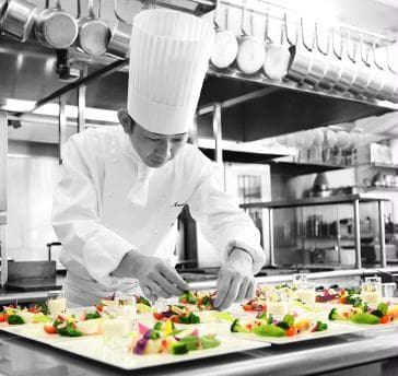 岐阜県口コミランキング料理部門にて不動の１位のお料理でゲストの皆様に感動とおもてなしをご提供いたします。