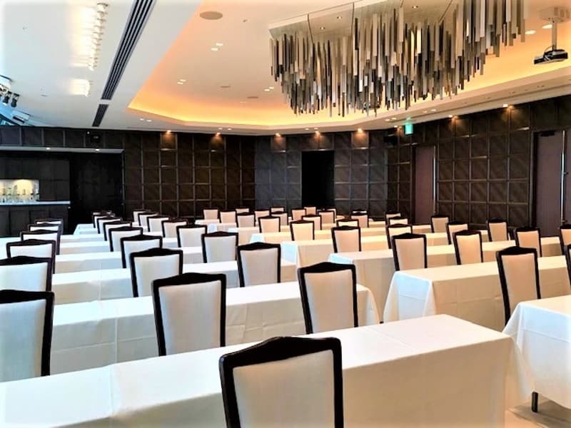 【EVAN -エヴァン-】
お勧めご利用例
・宝飾展示会
・製薬会社様の講演会
・オンラインセミナーのサテライト会場　等