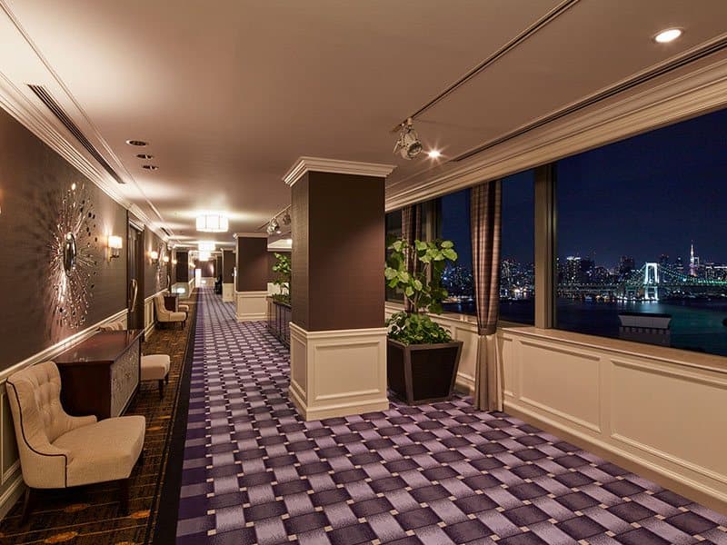 29Fホワイエ
東京湾、東京タワー、レインボーブリッジなど東京を代表する景色をご覧いただけます。