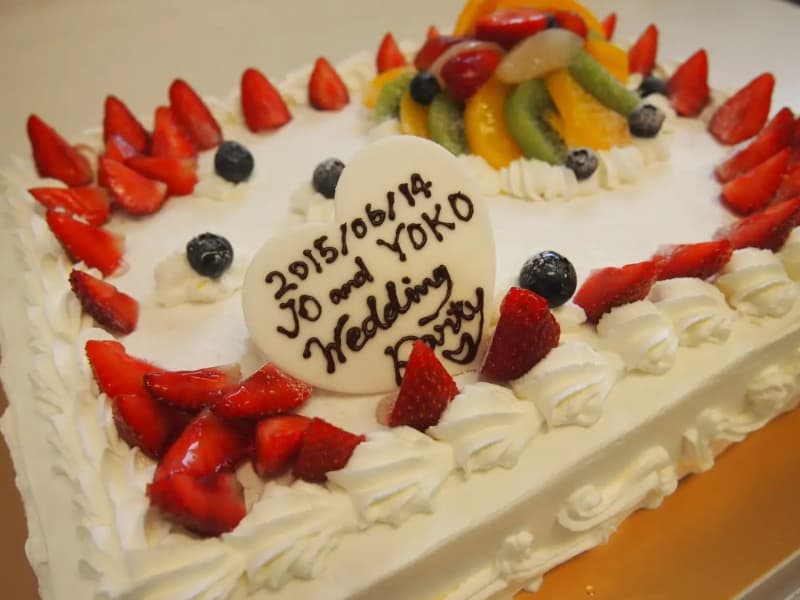 スクエアケーキは10日前にご予約ください。