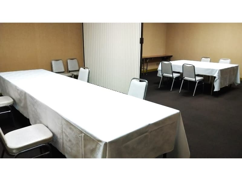 ●水仙の間　55㎡（17坪）
ご出席人数に応じて2分割も可能です。控室としてもご利用いただけます。