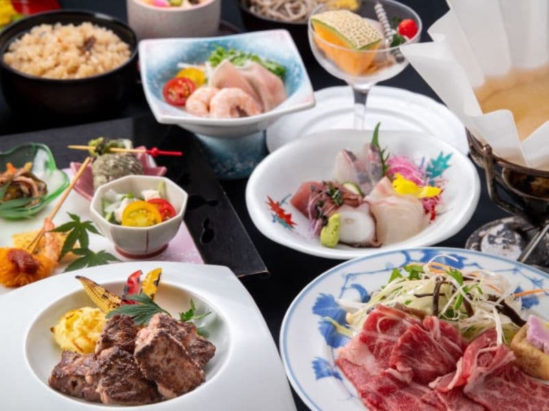 夕食：会席料理イメージ