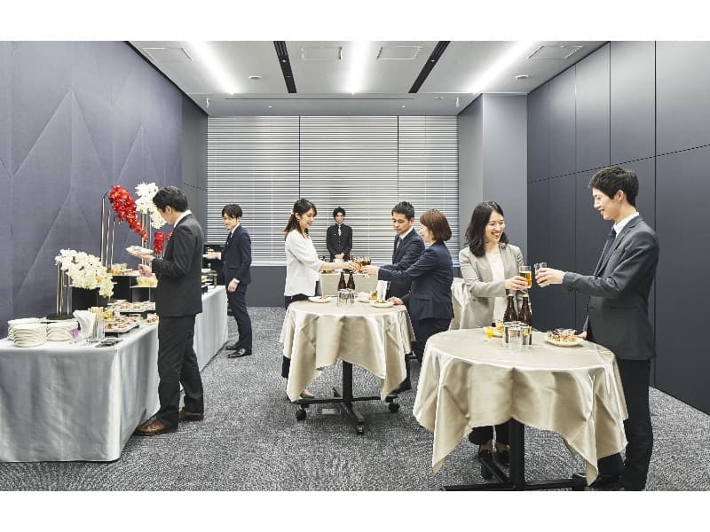 使用例：RoomAで勉強会 → RoomBで懇親会