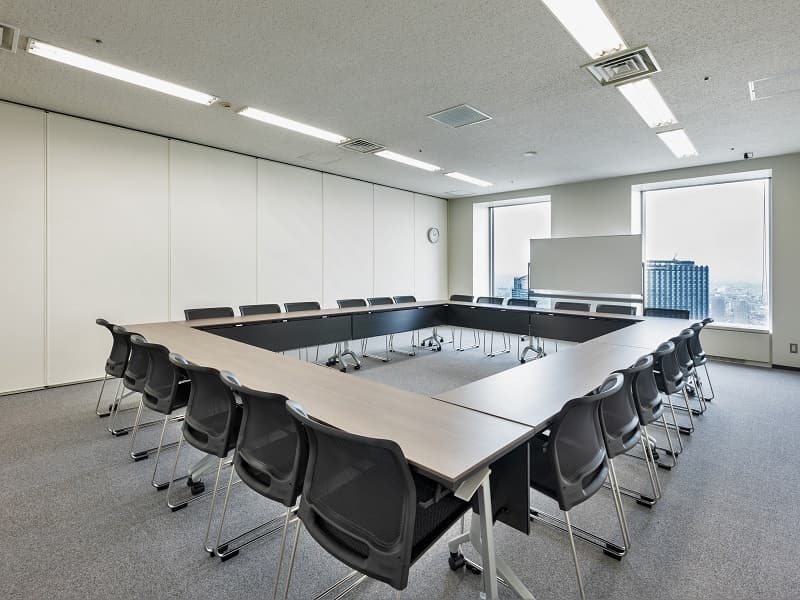 ROOM 6