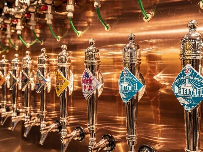 種類豊富なクラフトビールを取り揃えた、こだわりのビールサーバー